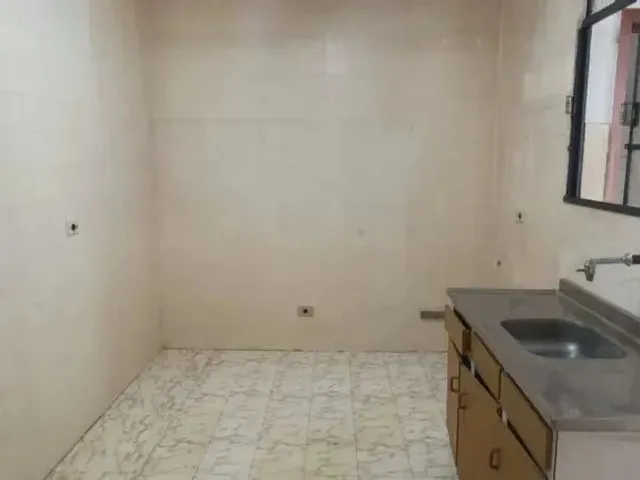 Imagem 4: Apartamento com 2 Quartos À Venda por R$ 380000.00, 67.70 M2 - Agua Verde - Curitiba/Pr