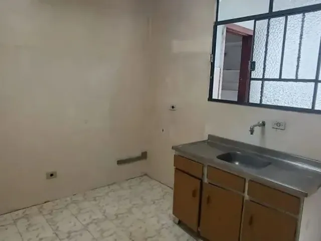 Imagem 12: Apartamento com 2 Quartos À Venda por R$ 380000.00, 67.70 M2 - Agua Verde - Curitiba/Pr