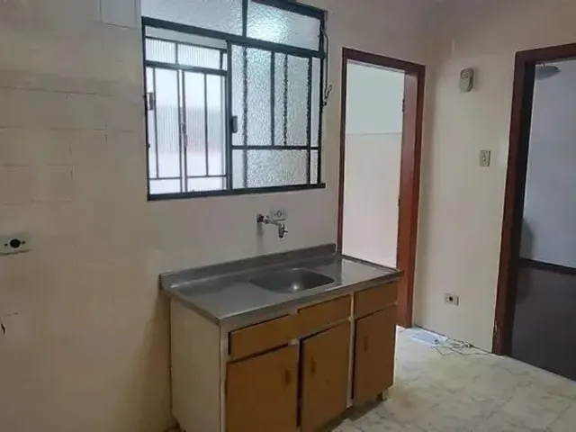 Imagem 5: Apartamento com 2 Quartos À Venda por R$ 380000.00, 67.70 M2 - Agua Verde - Curitiba/Pr