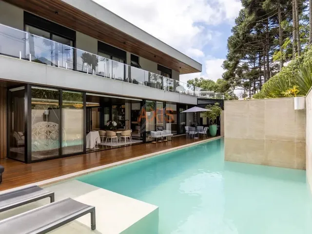 Imagem: Casa em Condomínio com 4 Dormitórios À