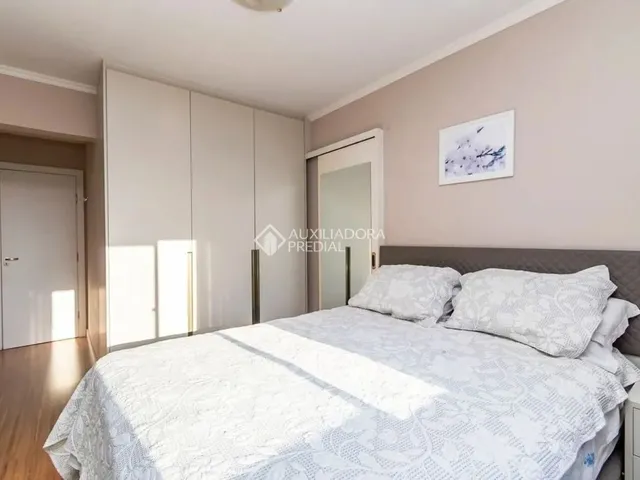Imagem 2: Apartamento com 3 Quartos Sendo 2 Suítes no Água Verde - Curitiba/Pr
