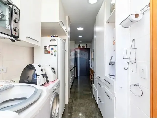 Imagem 4: Cobertura Duplex À Venda com 2 Quartos, 242M² de Área Privativa, Garagem Tripla No