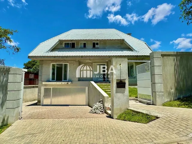 Imagem: Casa com Amplo Terreno - Rua Sem Saída