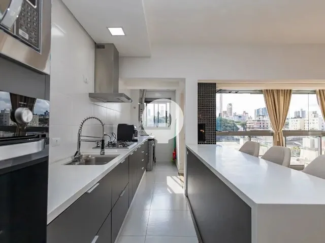 Imagem: O apartamento possui 3 Dormitórios, 2 Banheiros, 2 Vagas