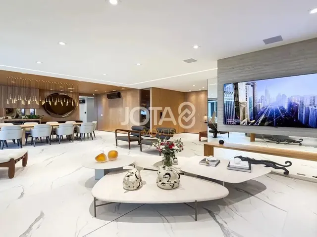 Imagem: Apto Luxuoso, Semi Mobiliado, Andar Alto