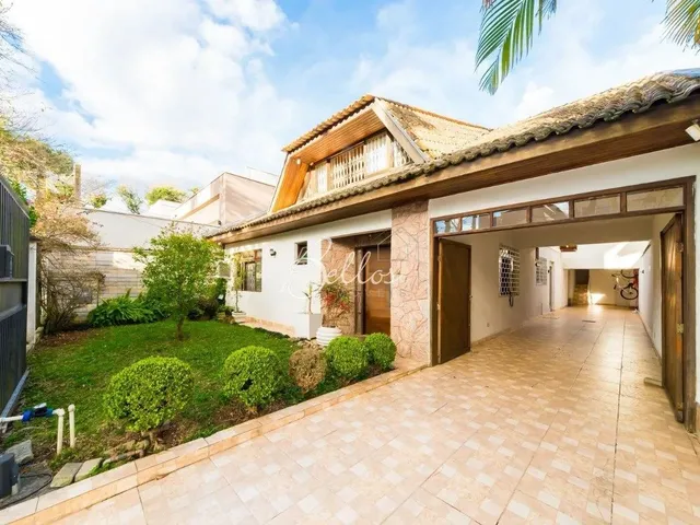 Imagem: Casa - 4 Dormitórios - Venda - Bairro Água