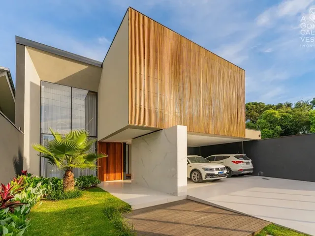 Imagem: Casa Residencial, 03 Suítes, 04 Vagas
