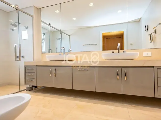Imagem 5: Um Luxo de Apartamento em Frente a Praça do Japão! Apartamento 4 Dormitórios Frente À