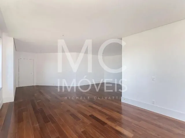 Imagem 15: Apartamento dos Sonhos com 323 M², 3 Quartos Sendo 3 Suítes À Venda no Bairro Água