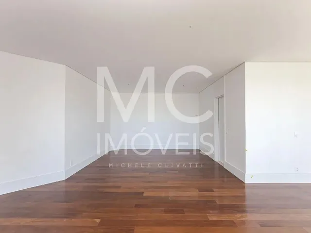 Imagem 14: Apartamento dos Sonhos com 323 M², 3 Quartos Sendo 3 Suítes À Venda no Bairro Água
