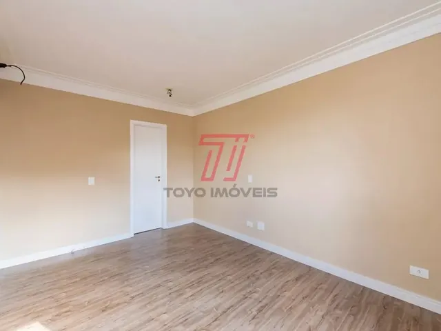 Imagem 2: Apartamento com 3 Dormitórios À Venda com 182,87M² no Ed. Phoenix, Bairro Água Verde