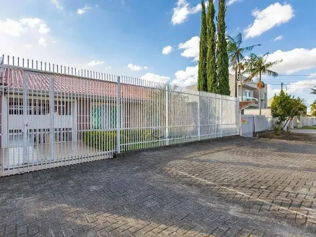 Imagem: Casa com 3 Dormitórios À Venda, 259 M²