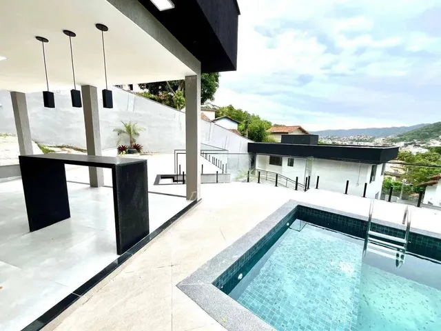Imagem: Casa a Venda 5 Quartos na Região Oceânica!!