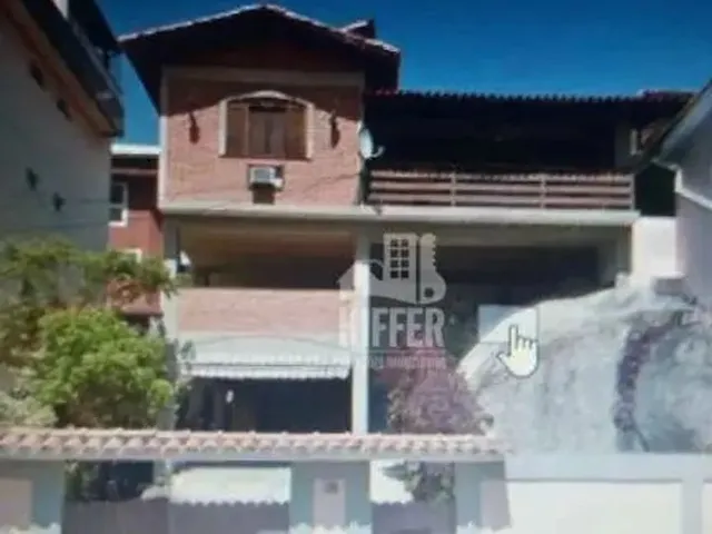Imagem: Casa com 5 Quartos À Venda, 377 M² por