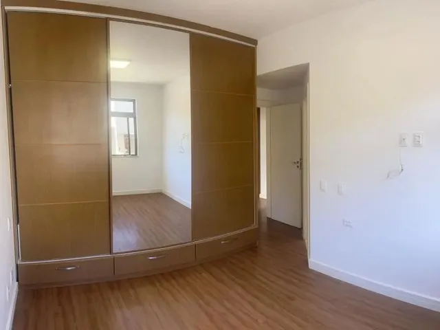 Imagem: Apartamento com 3 Quartos À Venda no Bairro