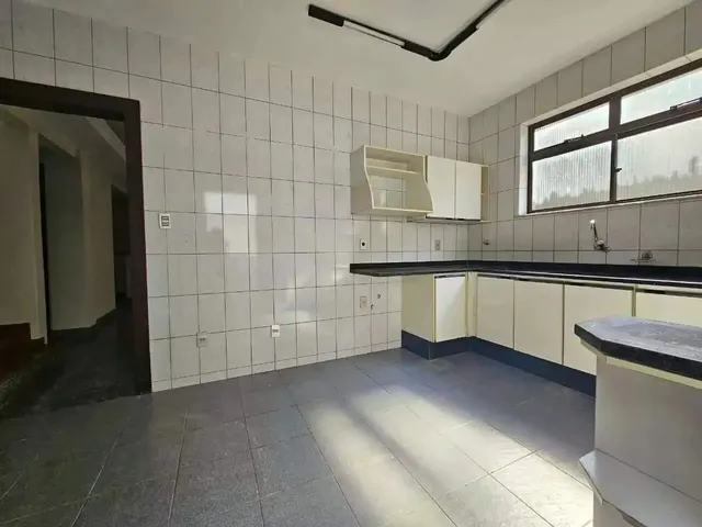 Imagem 8: Casa para Aluguel, 5 Quartos, 1 Suíte, 4 Vagas, Itapoã - Belo Horizonte/Mg