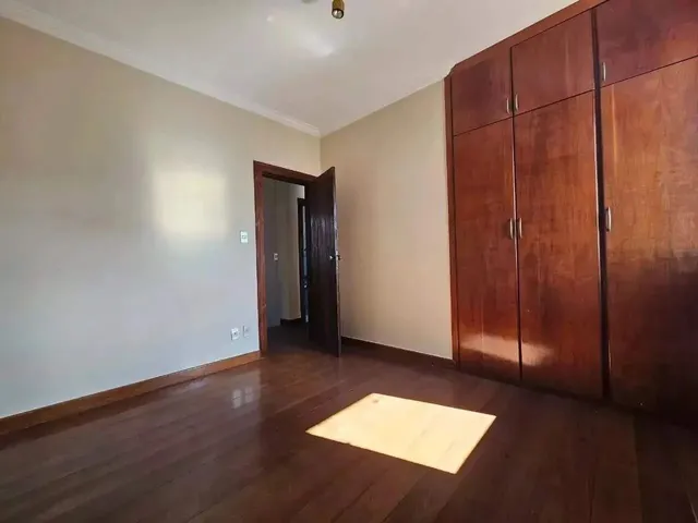Imagem 12: Casa para Aluguel, 5 Quartos, 1 Suíte, 4 Vagas, Itapoã - Belo Horizonte/Mg