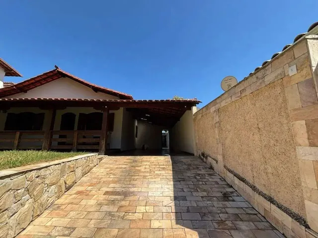 Imagem 9: Casa para Aluguel, 3 Quartos, 2 Suítes, 6 Vagas, Castelo - Belo Horizonte/Mg