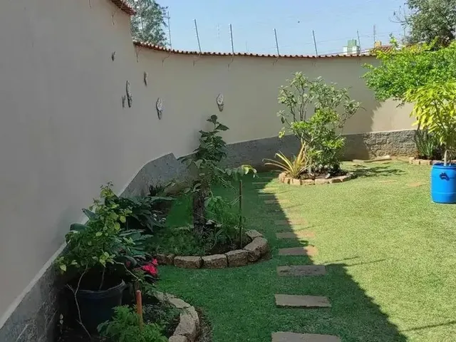 Imagem: Casa em Rua Leonor Augusta Pádua e Castro