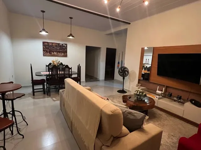 Imagem 3: Lindo Casarão em Salinas