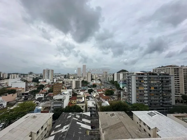 Imagem 4: Cobertura Luxuosa Linear À Venda, Salão 3 Quartos com Suíte e Closet, Prédio Com