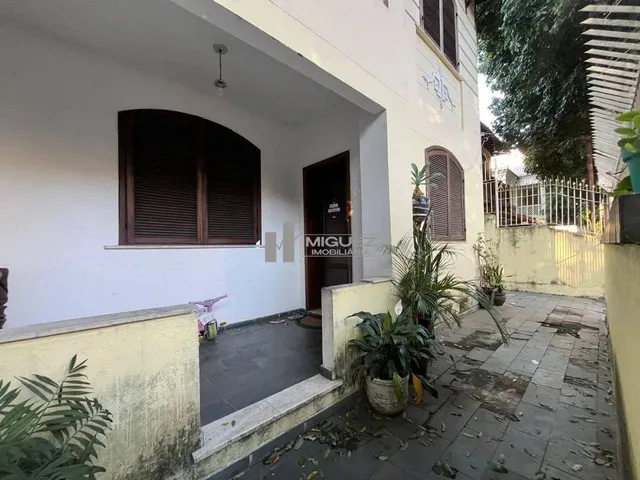 Imagem 5: Vendo Casa Duplex com Terraço na Alberto de Sequeira com 6 Quartos