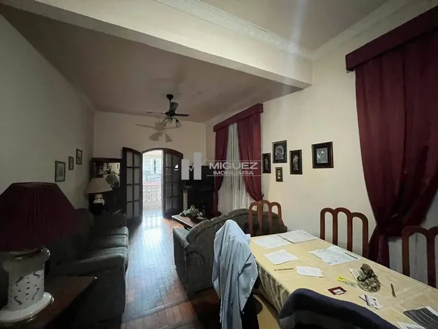 Imagem 13: Vendo Casa Duplex com Terraço na Alberto de Sequeira com 6 Quartos