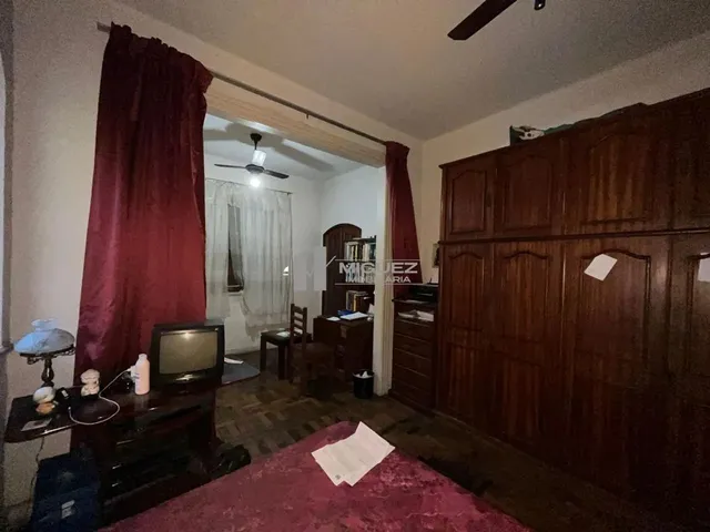 Imagem 2: Vendo Casa Duplex com Terraço na Alberto de Sequeira com 6 Quartos