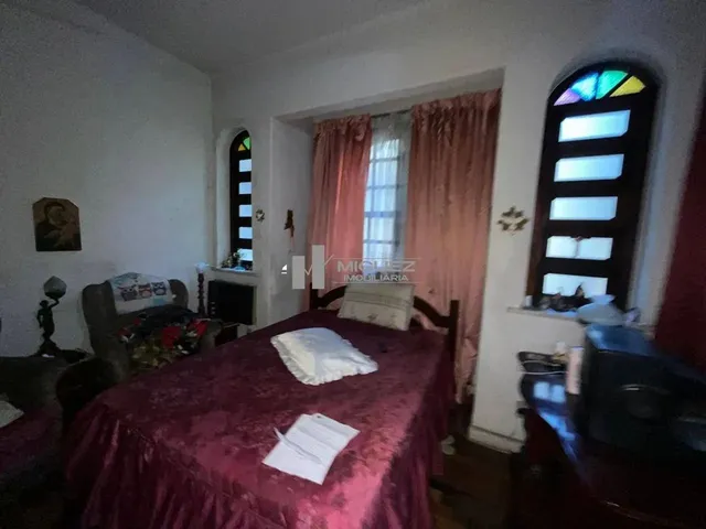Imagem 14: Vendo Casa Duplex com Terraço na Alberto de Sequeira com 6 Quartos