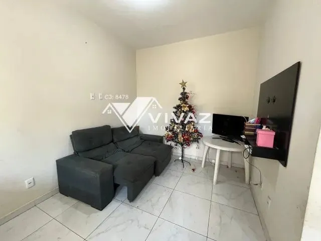 Imagem: Ótima Casa de Vila com 02 Quartos e Varanda