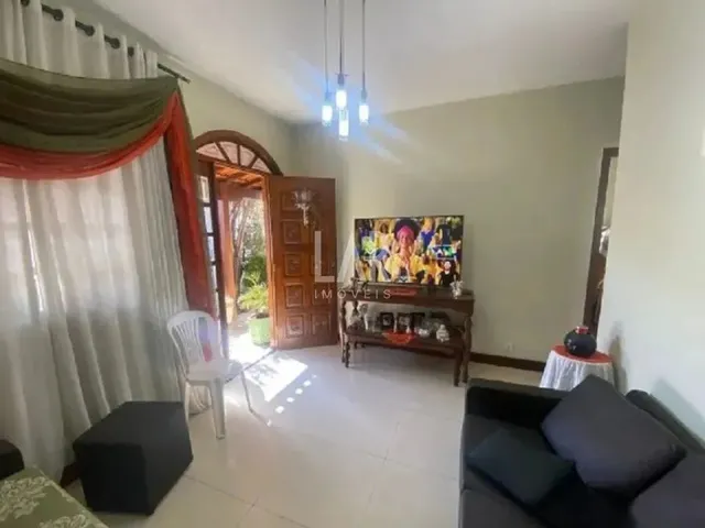 Imagem: Casa À Venda, 4 Quartos, 1 Suíte, 5 Vagas