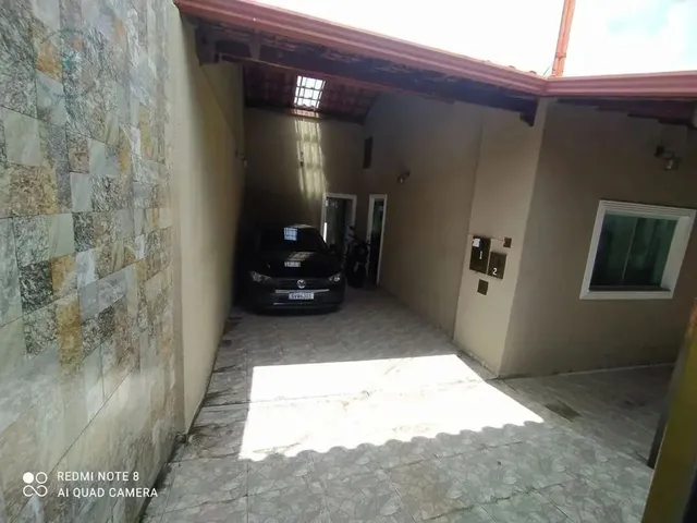 Imagem: Casa À Venda com 3 Quartos Sendo 1 com