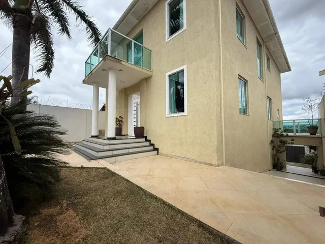 Imagem: Casa À Venda, 6 Quartos, 1 Suíte, 4 Vagas