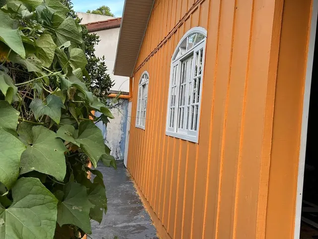 Imagem 3: Terreno com Duas Casas Perto da Renault