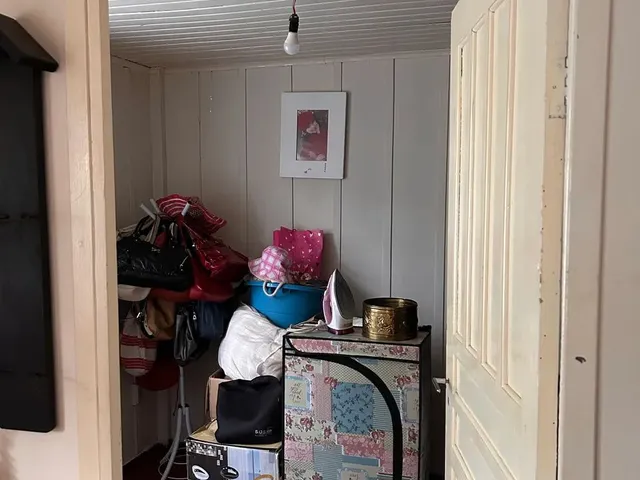 Imagem 6: Terreno com Duas Casas Perto da Renault
