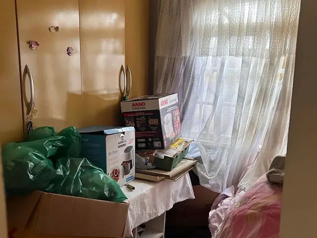 Imagem 9: Terreno com Duas Casas Perto da Renault
