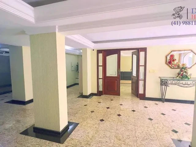 Imagem 2: Apartamento À Venda com 2 Quartos(1 Sendo Suíte), 1 Vaga, no Bairro Bigorrilho