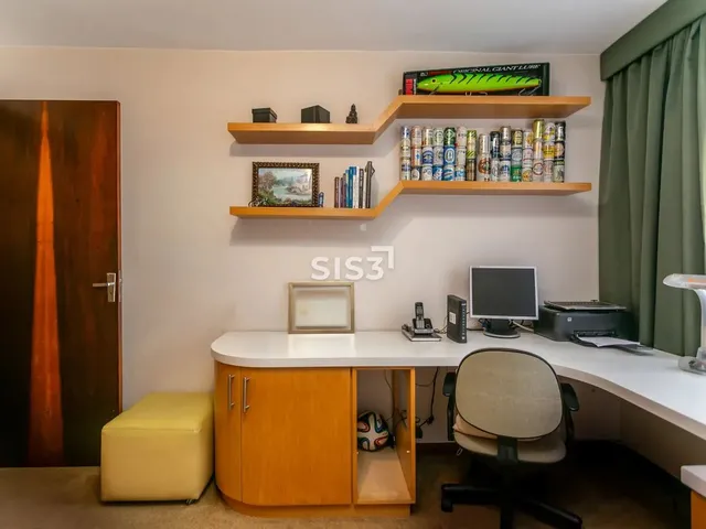 Imagem 4: Casa Próxima Ao Jardim Botânico com 6 Quartos, 4 Vagas, Duas Residências, 273 M²