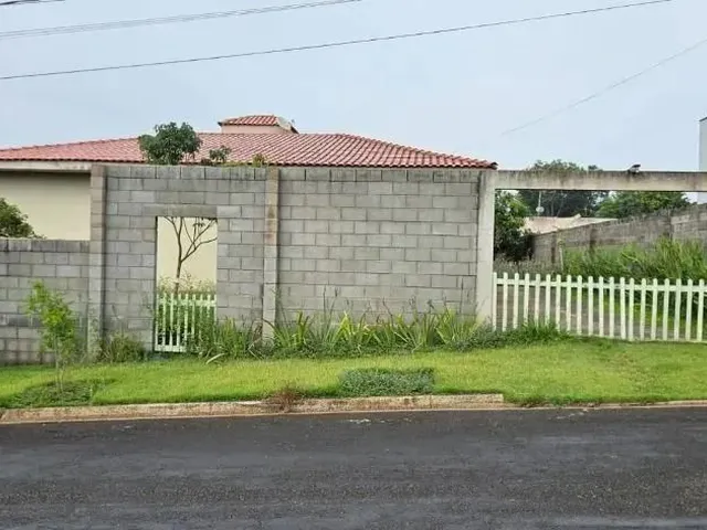 Imagem: Casa com 4 Dormitórios À Venda, 232 M²