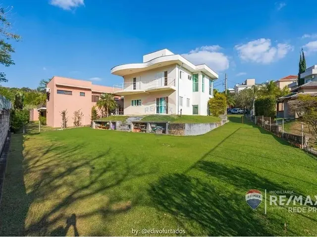 Imagem: Casa À Venda, com 3 Suítes, Quintal