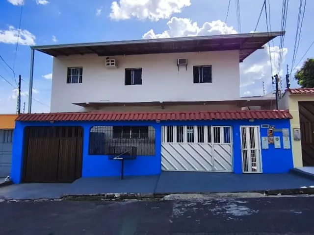 Imagem 1: Casa 2 Quartos Sendo 1 Suíte no Parque 10, Próx: Hapvida