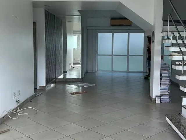 Imagem: Casa Duplex C/ 4 Quartos Sendo 3 Suítes