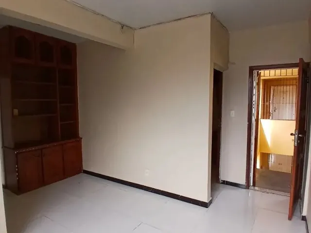 Imagem 3: Apartamento 2 Dormitórios Armário e Ar-Condicionado. Av. Constantino Nery