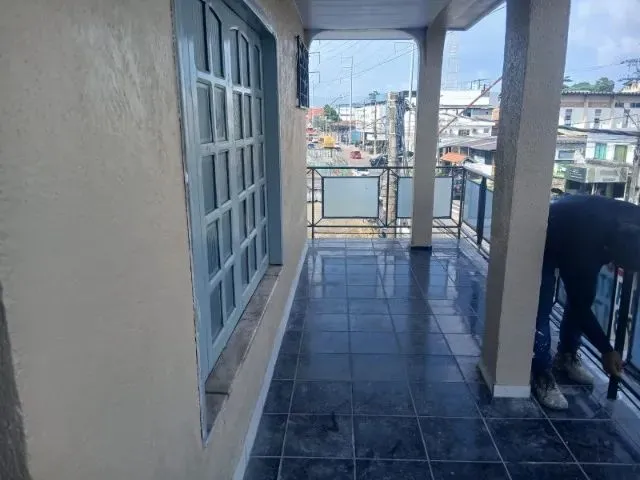Imagem: Alugo Casa na Avenida Tefé - Japiim - 1°