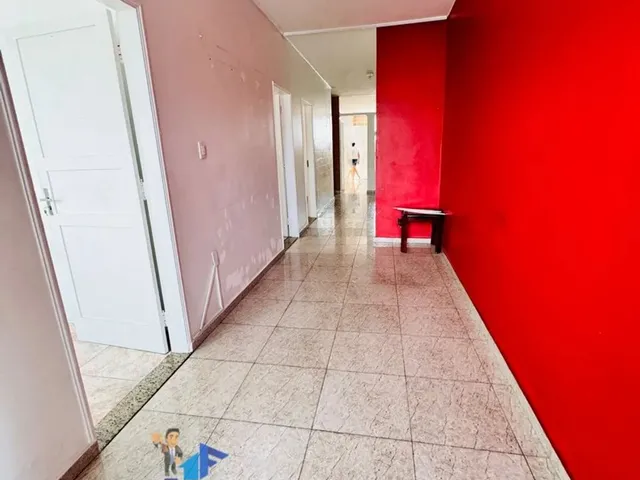 Imagem 5: Ampla Casa 05 Quartos no Centro Leia