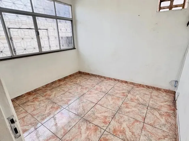 Imagem 2: Ampla Casa 05 Quartos no Centro Leia