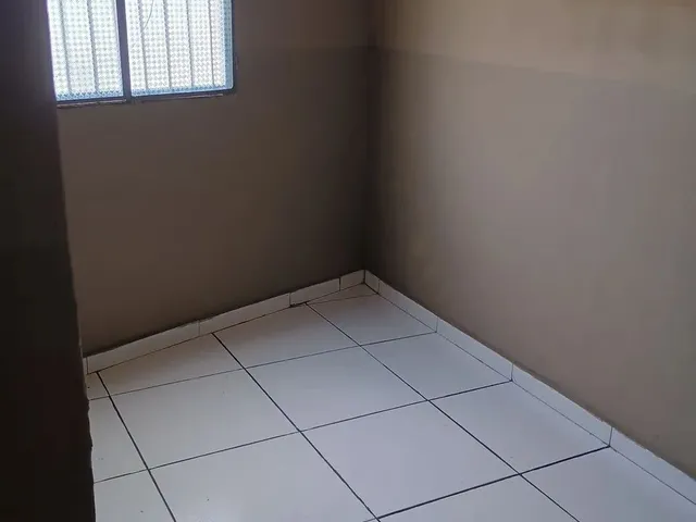 Imagem 4: Aluga Se Quarto Quarto com aluguel por R$600 /mês