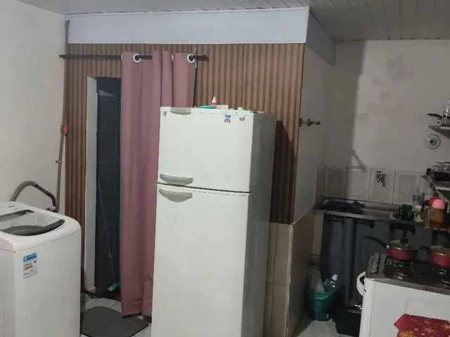 Imagem: Alugo Um Quarto Compartilhado com Uma Estudante