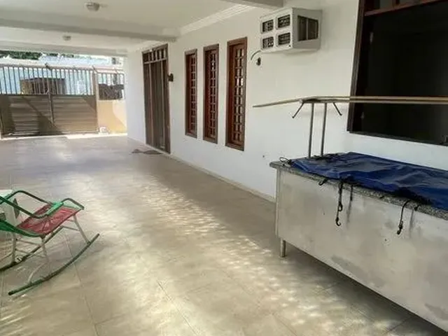 Imagem 6: Casa com Quatro Quartos Sendo Um Suíte - Planalto - 200M²