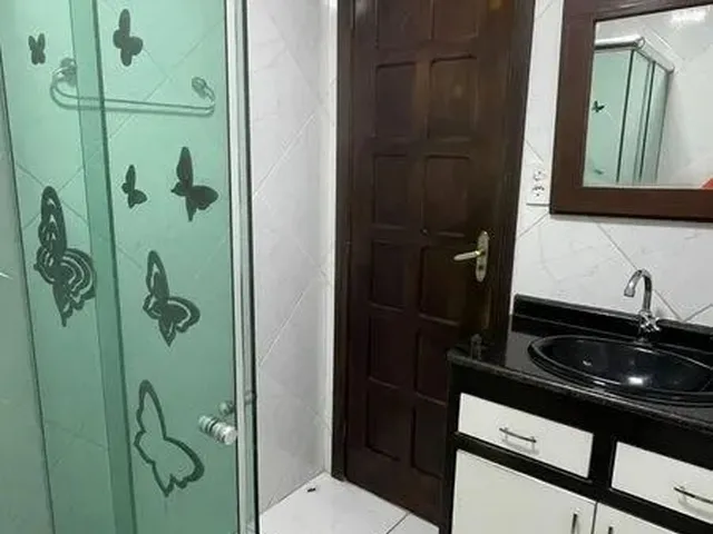 Imagem 2: Casa com Quatro Quartos Sendo Um Suíte - Planalto - 200M²